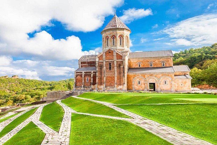 Kakheti Full-Day Private Tour: KTW, Badiauri Chacha, Sighnaghi and Khareba Tunnel (2/12)