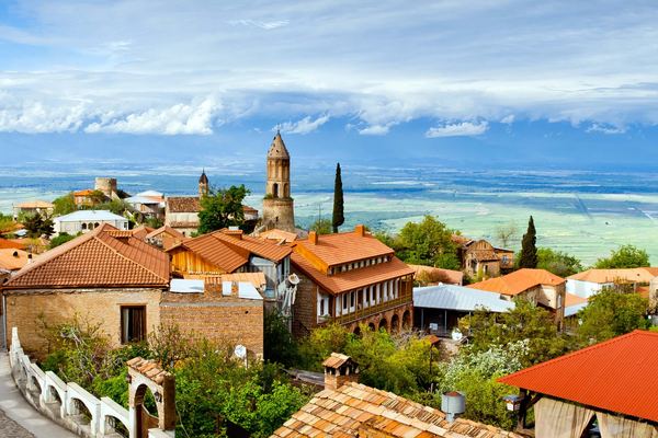 Kakheti Day Trip from Tbilisi: Bread Class, Bodbe, Signagi and 7 Wines