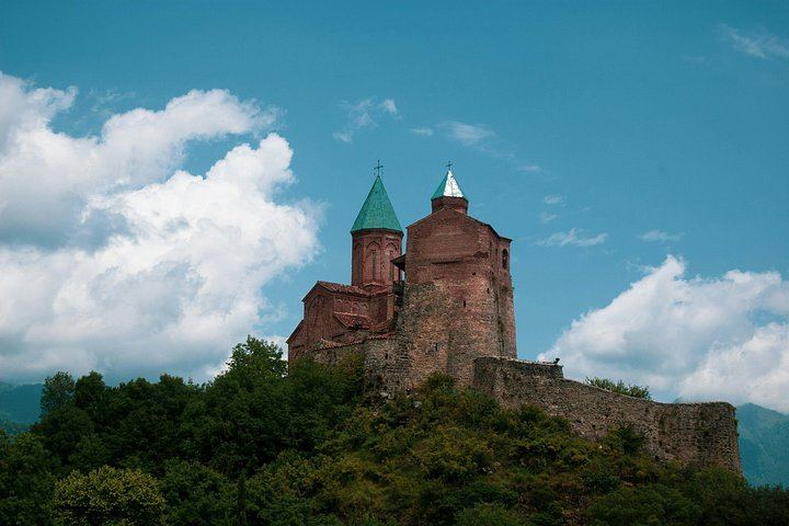 Private Kakheti Day from Tbilisi: Gremi, Kvareli Wine Cave and Sighnaghi (4/11)