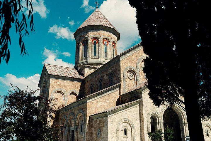Private Kakheti Day from Tbilisi: Gremi, Kvareli Wine Cave and Sighnaghi (8/11)