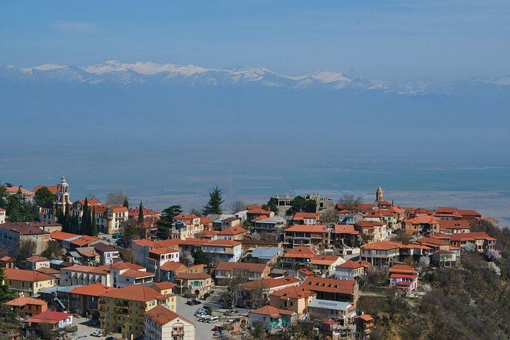 Private Kakheti Day from Tbilisi: Gremi, Kvareli Wine Cave and Sighnaghi (5/11)