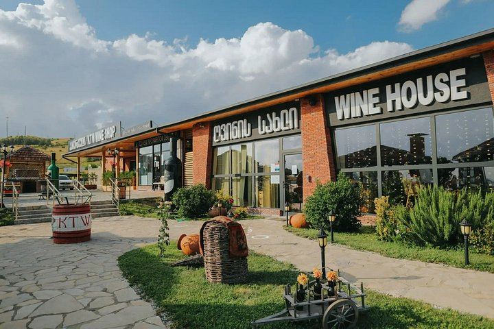 Private Kakheti Day from Tbilisi: Gremi, Kvareli Wine Cave and Sighnaghi (9/11)