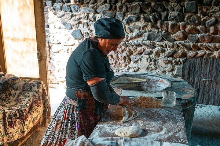 Kakheti Wine and Monastery Day Trip from Tbilisi: Qvevri Family Winery and Telavi (2/9)