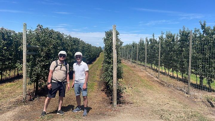 Kelowna Self-Guided E-Bike Wine Tour: Hidden Vines, SpearHead and Meadow Vista Mead (4/12)