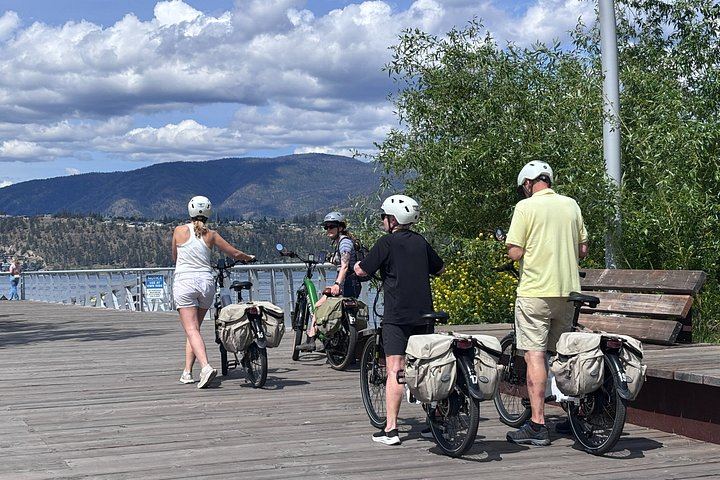 Kelowna E-Bike Wine and Mead Tour: 3 Tastings, Farm-to-Table Lunch, Local Guide (4/12)