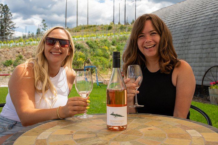 Kelowna E-Bike Wine and Mead Tour: 3 Tastings, Farm-to-Table Lunch, Local Guide (5/12)