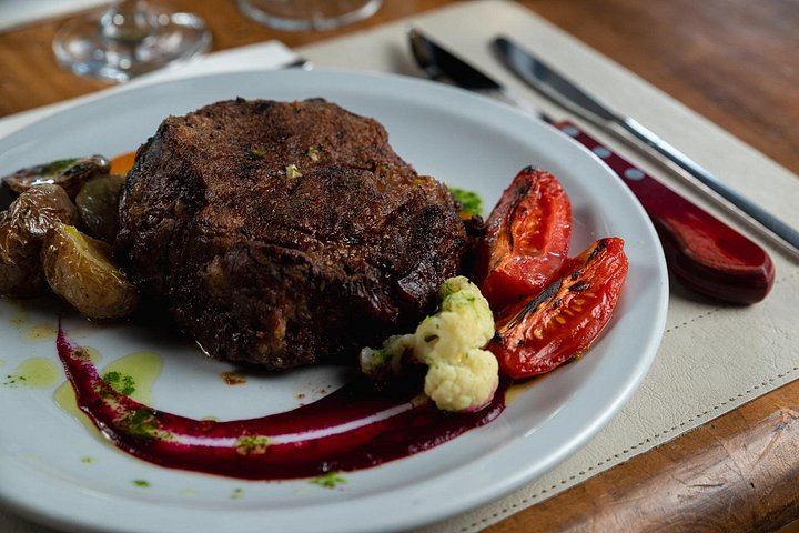 Private Uco Valley Wine Tour from Mendoza: La Azul Tasting and Bousquet Organic Lunch (6/12)