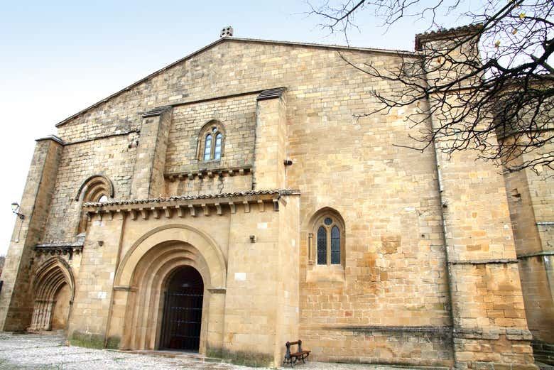 Laguardia Walking Tour with Wine Cave Visit and Tasting of Two Rioja Wines (3/6)