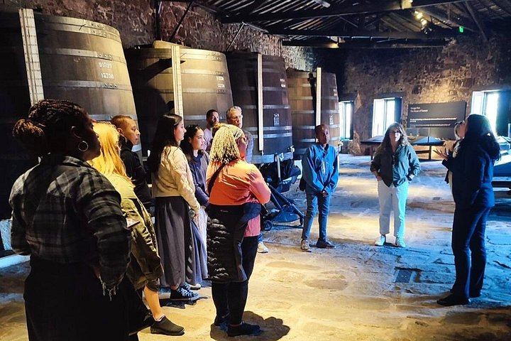 Porto Small-Group Port and Douro Wine Tour in Gaia: Three Lodges, Nine Tastings (4/12)