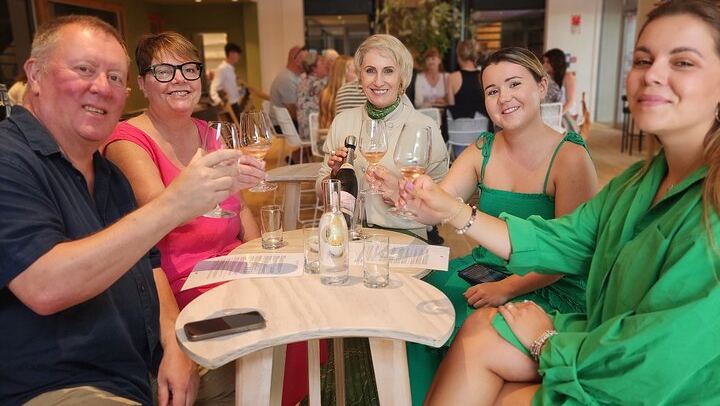 Afternoon Marlborough Wine Tour: Small Group of 11, Four Wineries, Hotel Pickup (1/7)