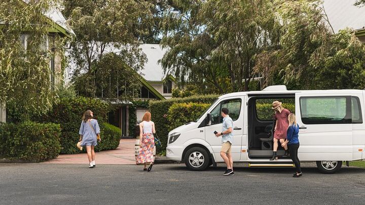 Marlborough Icons Full-Day Tour: Two Wineries and Seafood Cruise on Queen Charlotte Sound (2/10)
