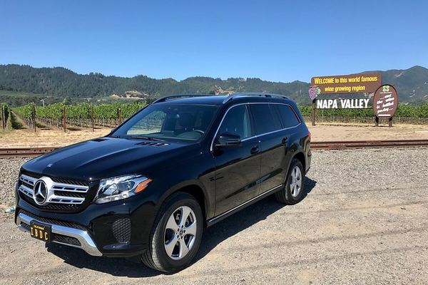 Full-Day Private Napa and Sonoma Wine Tasting Tour with Luxury Car Service