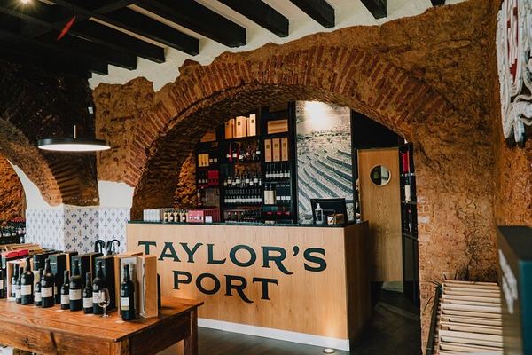 Taylor's Lisbon Port Wine Tasting: White, LBV and Tawny with Pastel de Nata or Chocolate