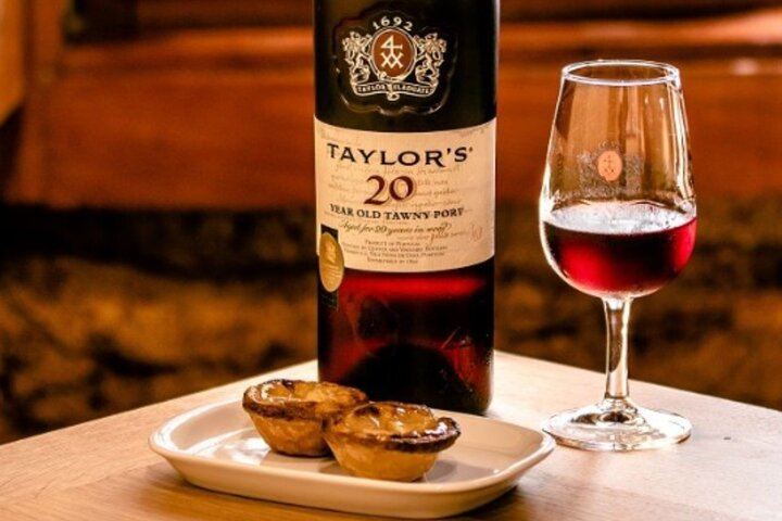Taylor's Lisbon Port Wine Tasting: White, LBV and Tawny with Pastel de Nata or Chocolate (2/10)