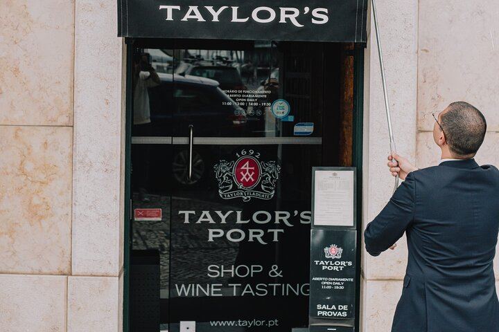 Taylor's Lisbon Port Wine Tasting: White, LBV and Tawny with Pastel de Nata or Chocolate (10/10)