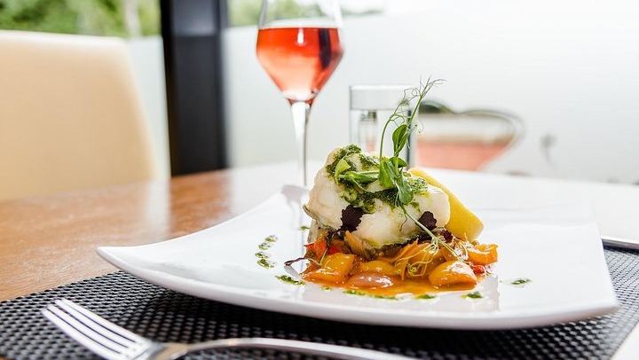 Private 6-8 Hour Winelands Day: Delaire Graff, Tokara and Fairview Cheese (4/12)