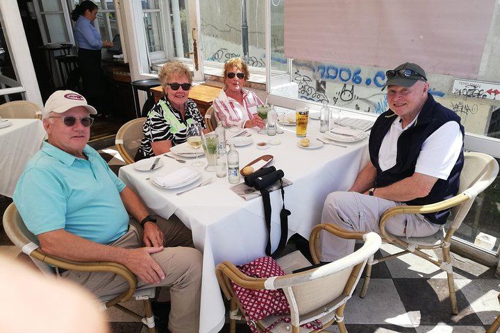 Casablanca Valley Wine Tasting and Valparaiso Heritage Walk, Markets and Elevators (10/12)