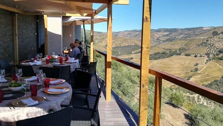 Private Full-Day Douro Valley Wine Tour from Lisbon with Driver, N222 Road and Winery Stop (4/12)