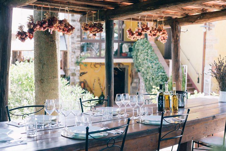 Private Grape Stomping at a Chianti Farmhouse: Meet in Castellina, Harvest and Tasting (11/11)