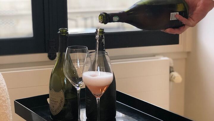 Private Mercedes Champagne Day with Chauffeur-Guide: Veuve Clicquot, Moët & Chandon, Lunch (4/12)