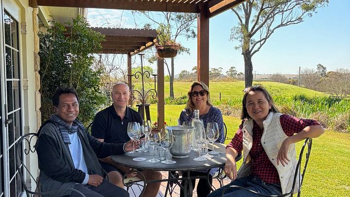 Hunter Valley Small-Group Day Tour by Mercedes Van: Krinklewood, 1813, Keith Tulloch (4/12)