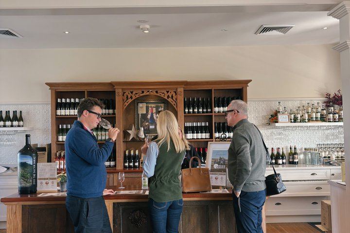 Hunter Valley Small-Group Day Tour by Mercedes Van: Krinklewood, 1813, Keith Tulloch (9/12)