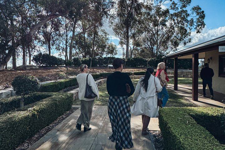Hunter Valley Small-Group Day Tour by Mercedes Van: Krinklewood, 1813, Keith Tulloch (8/12)