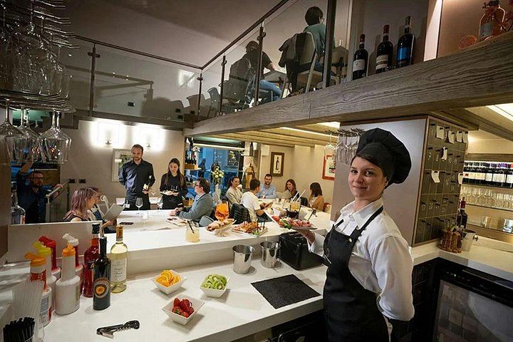 Five-Wine Tasting with Finger Food at the Roberto Sarotto Wine Bar, Alba (1/12)