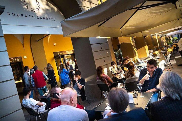 Five-Wine Tasting with Finger Food at the Roberto Sarotto Wine Bar, Alba (9/12)