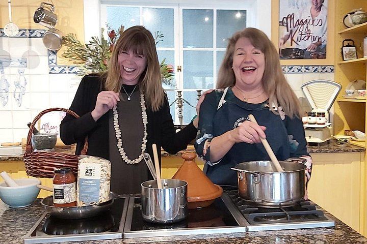 Barossa Small Group Wine Tour via Adelaide Hills: Winery Lunch and Maggie Beer Stop (10/12)