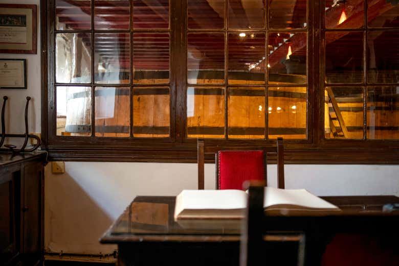 Bodegas Manzanos Haro Tour: Vertical Winery, 15th-Century Crypt and Five Wines (9/12)