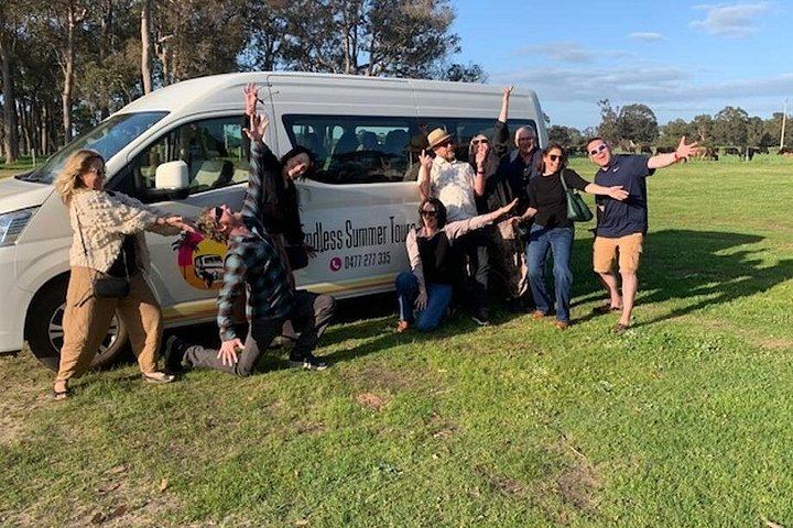 Margaret River Boutique and Established Winery Tour with À La Carte Lunch (1/12)