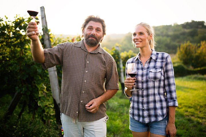 Margaret River Boutique and Established Winery Tour with À La Carte Lunch (10/12)