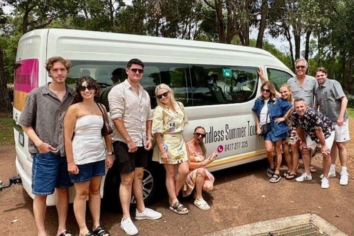 Margaret River Boutique and Established Winery Tour with À La Carte Lunch (5/12)