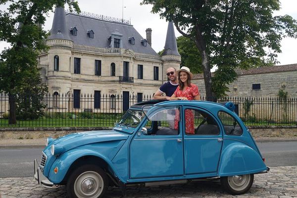 Private Half-Day Margaux and Médoc Tour in a Citroën 2CV with Two Château Tastings