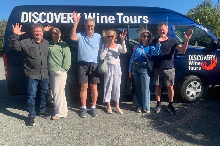 Marlborough Afternoon Wine Tour: Winery Lunch and Two Cellar Doors (3/12)
