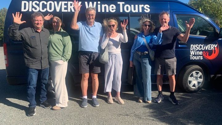 Marlborough Afternoon Wine Tour: Winery Lunch and Two Cellar Doors (3/12)