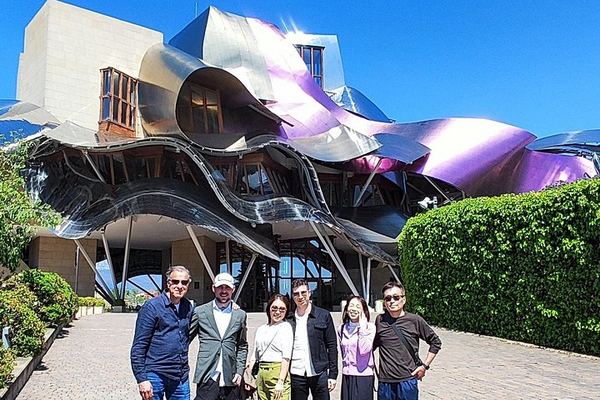 Marques de Riscal and Ysios Wine Tour with Three-Course Lunch from Bilbao