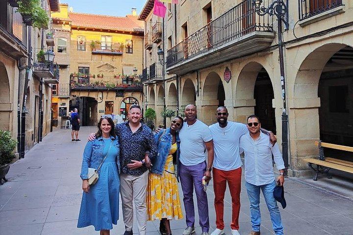 Riscal and Ysios Wine Day from San Sebastian: Full Winery Tour and Three-Course Lunch (12/12)