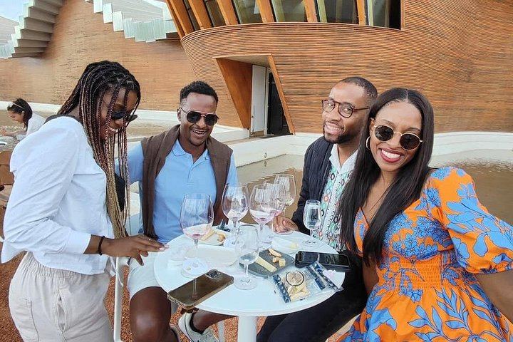 Marques de Riscal and Ysios Wine Tour with Three-Course Lunch from Bilbao (3/12)