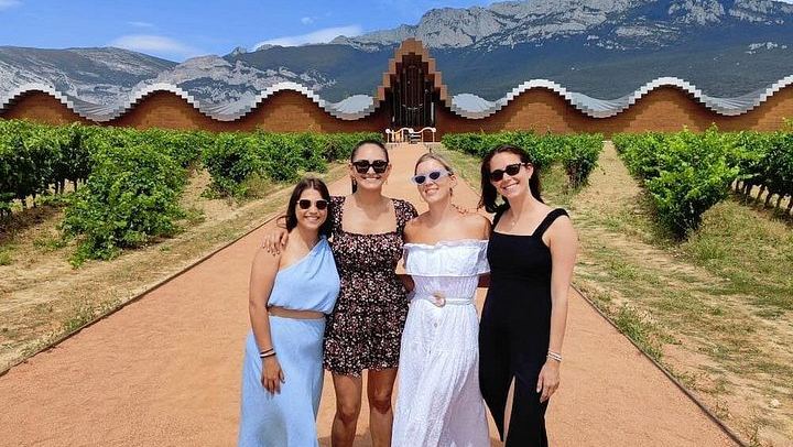 Marques de Riscal and Ysios Wine Tour with Three-Course Lunch from Bilbao (1/12)