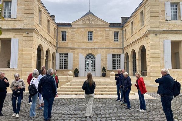 Afternoon Médoc Wine Tour from Bordeaux: Margaux Châteaux, Cheese Pairing, Max 8 Guests