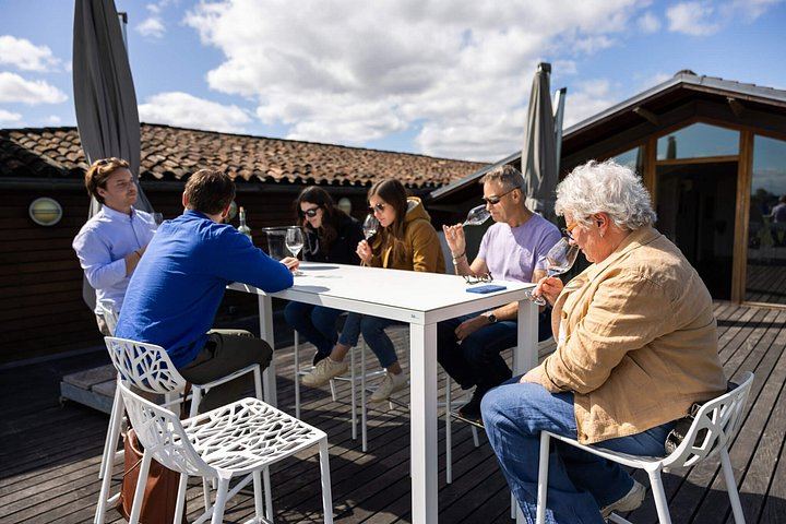 Afternoon Médoc Wine Tour from Bordeaux: Margaux Châteaux, Cheese Pairing, Max 8 Guests (9/11)