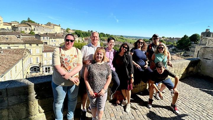 Small-Group Afternoon Wine Tour from Bordeaux: Médoc or Saint-Émilion Château Tasting (4/10)