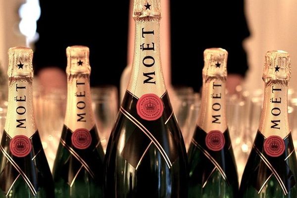 Private Champagne Half Day from Paris: Moët & Chandon Cellars and Hautvillers Abbey Church