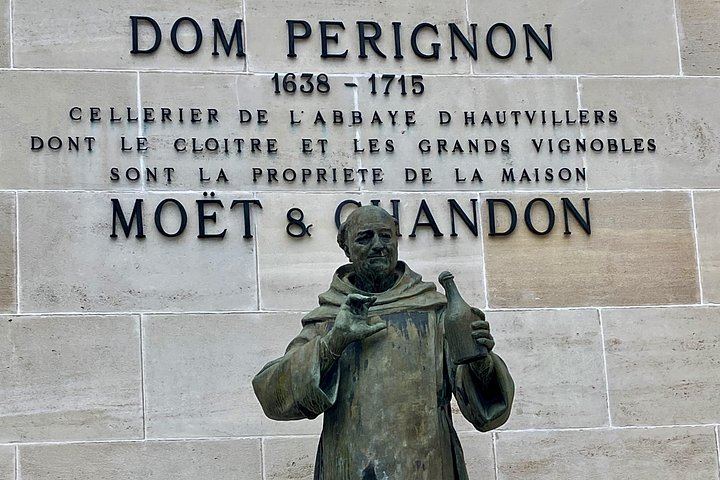 Private Champagne Day from Paris by Mercedes: Moët & Chandon, Taittinger, Four Tastings (7/12)