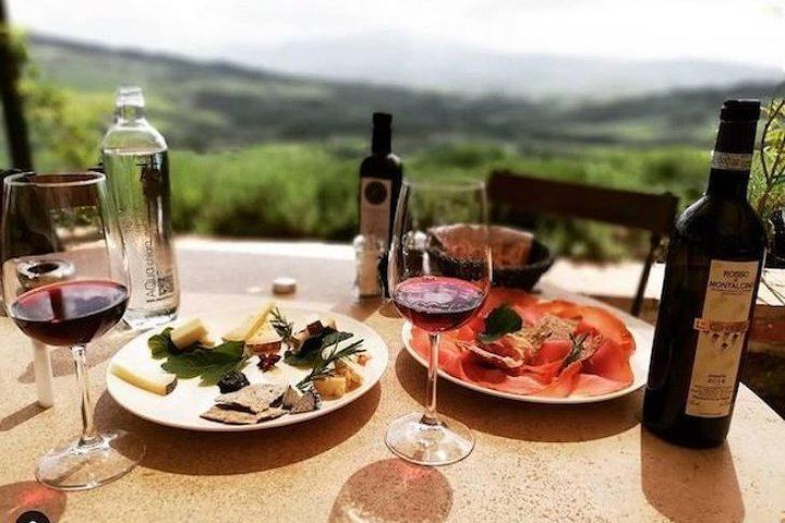 Chianti and San Gimignano by Minivan from Florence: 2 Wineries and Pairing Lunch (12/12)