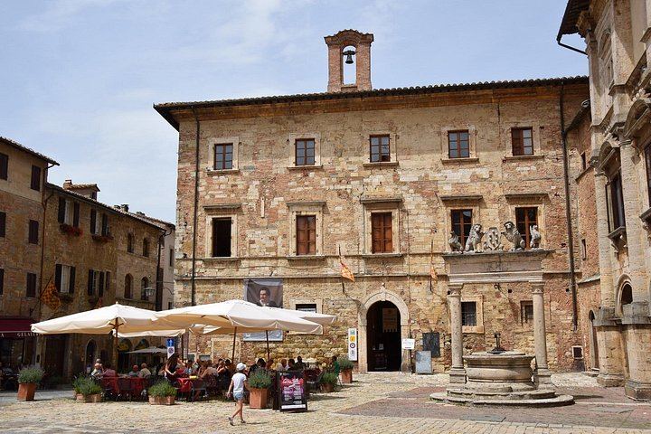 Wine Tasting with Typical Tuscan Lunch in an Ancient Cellar, Talosa, Montepulciano (1/8)