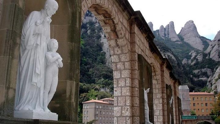 Private Montserrat Day Trip: Rosary Walk, Country Lunch and Penedes Boutique Winery (2/5)