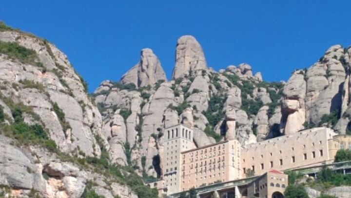 Private Day Trip from Barcelona: Montserrat Monastery, Catalan Lunch and Penedès Winery (1/5)